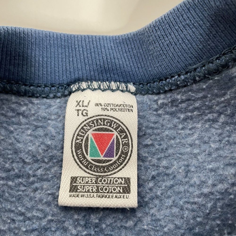 Vintage Las Vegas Crewneck Sweatshirt, XL, Blue, Munsingwear, Long Sleeve - Picture 4 of 9
